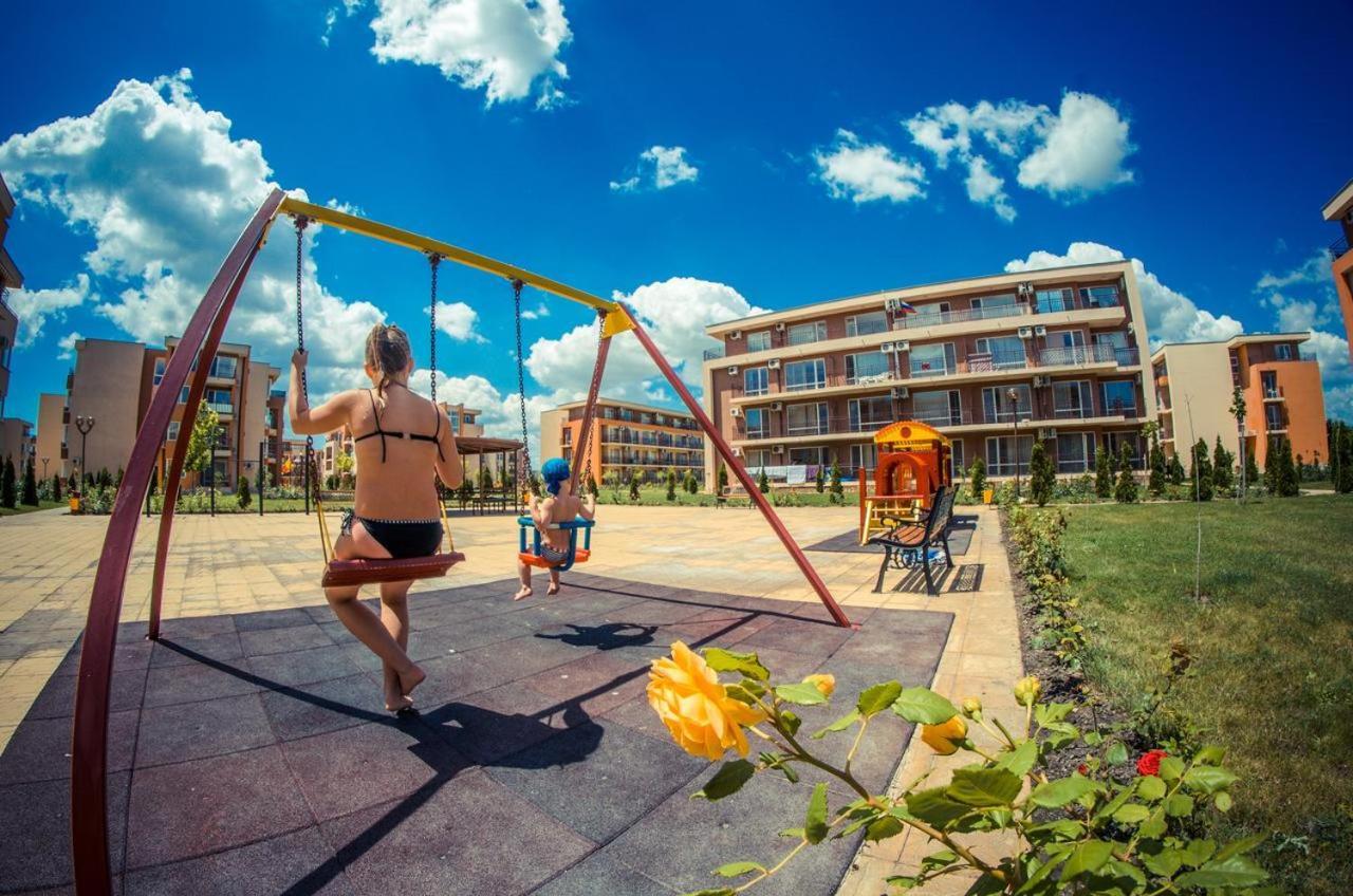 Holiday Fort Golf Club - Premium Apartments Slântsjev Brjag Eksteriør bilde