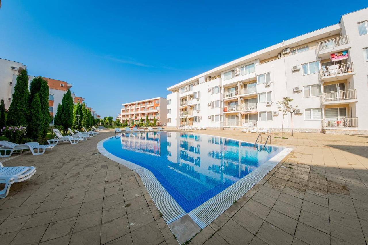 Holiday Fort Golf Club - Premium Apartments Slântsjev Brjag Eksteriør bilde
