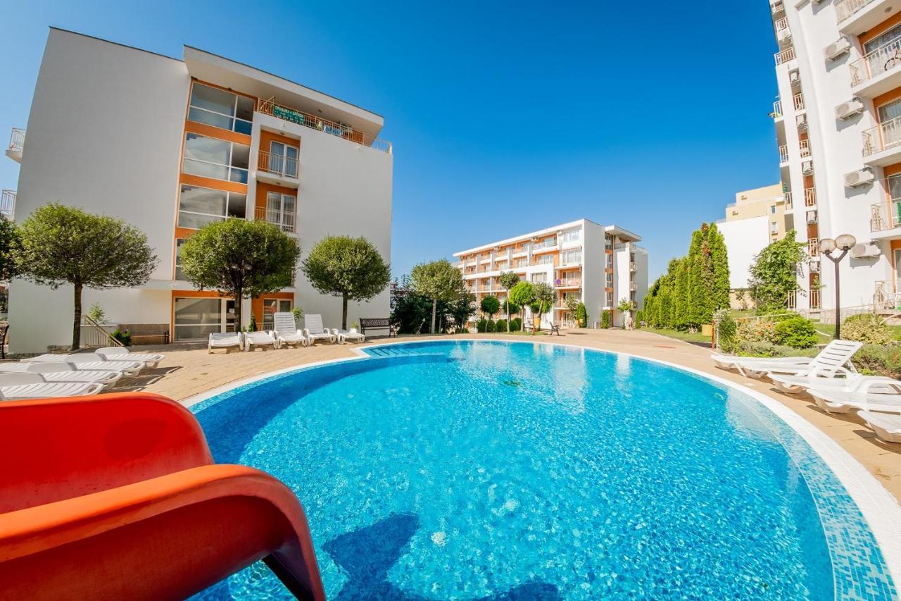 Holiday Fort Golf Club - Premium Apartments Slântsjev Brjag Eksteriør bilde