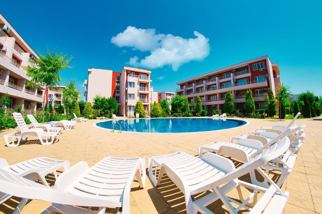 Holiday Fort Golf Club - Premium Apartments Slântsjev Brjag Eksteriør bilde