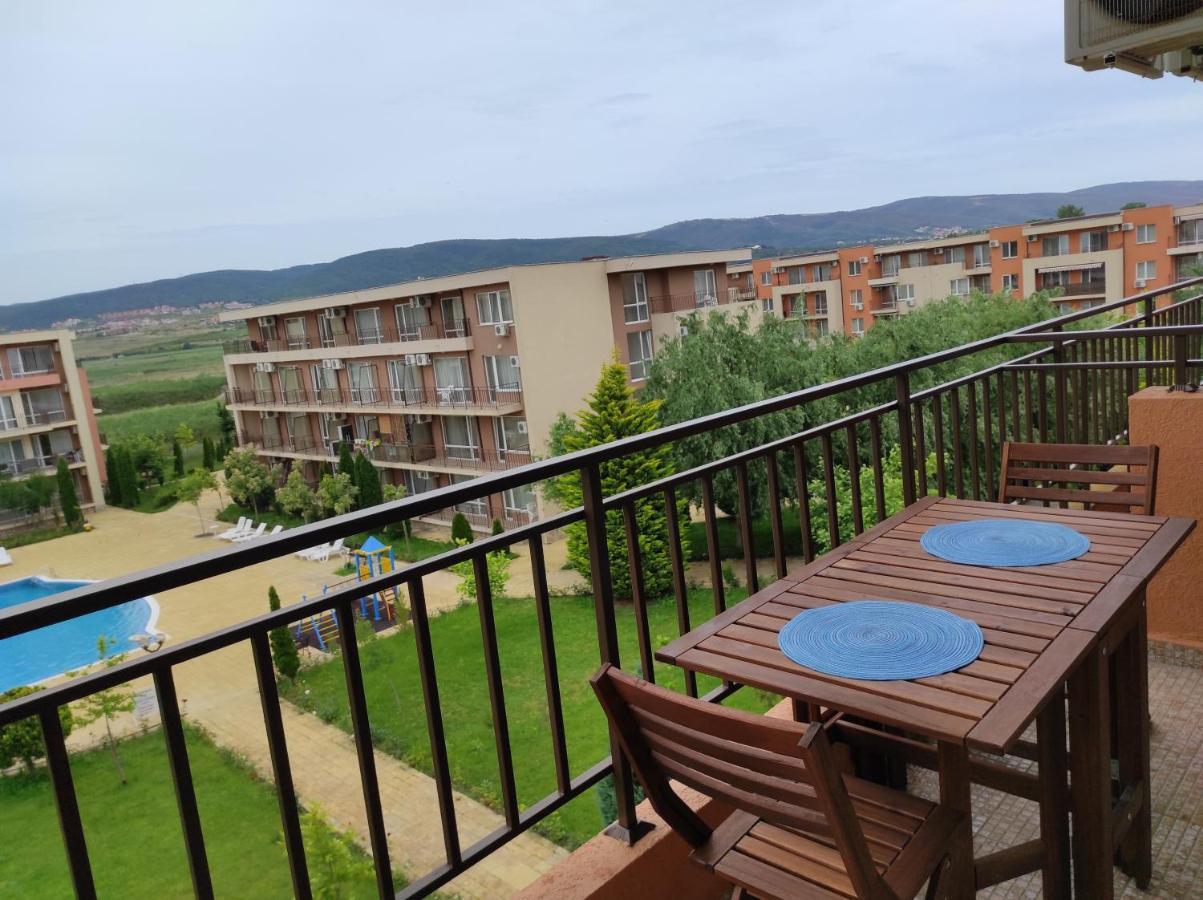 Holiday Fort Golf Club - Premium Apartments Slântsjev Brjag Eksteriør bilde