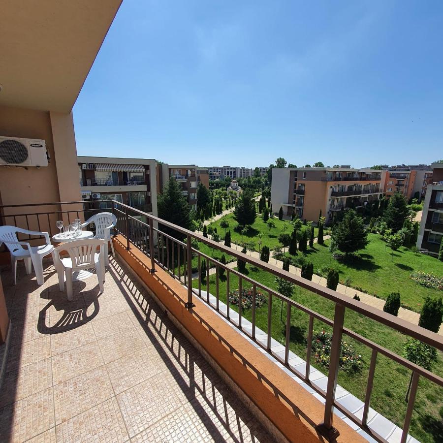 Holiday Fort Golf Club - Premium Apartments Slântsjev Brjag Eksteriør bilde