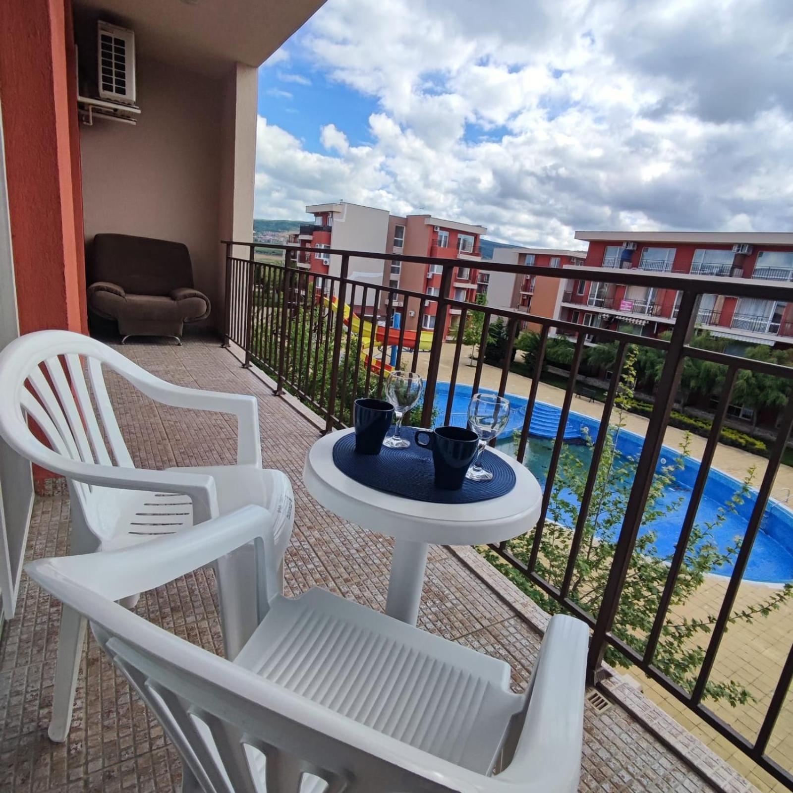 Holiday Fort Golf Club - Premium Apartments Slântsjev Brjag Eksteriør bilde