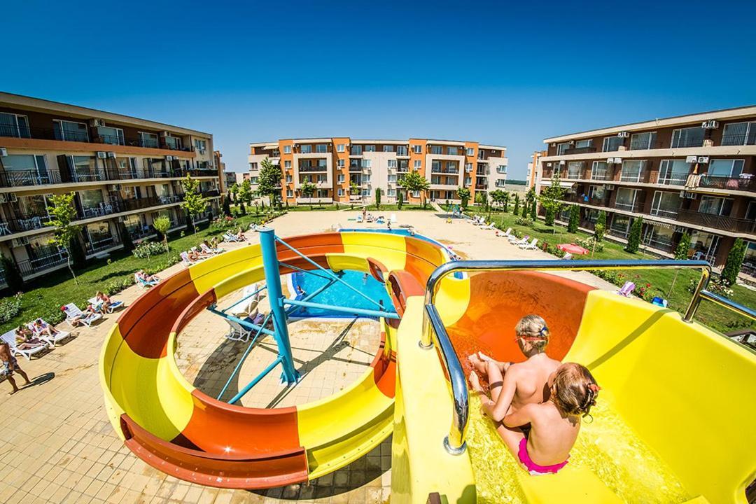 Holiday Fort Golf Club - Premium Apartments Slântsjev Brjag Eksteriør bilde